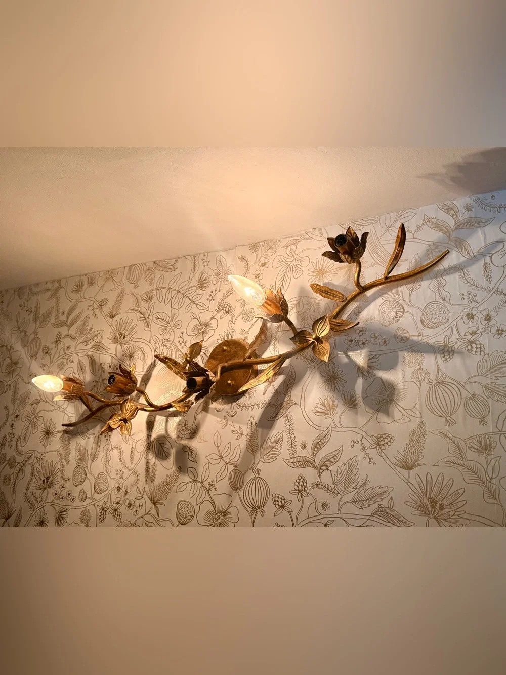 Gold tone Vintage finish Floral Design Wall Sconce Approx 33” x 6”-- 5 lights